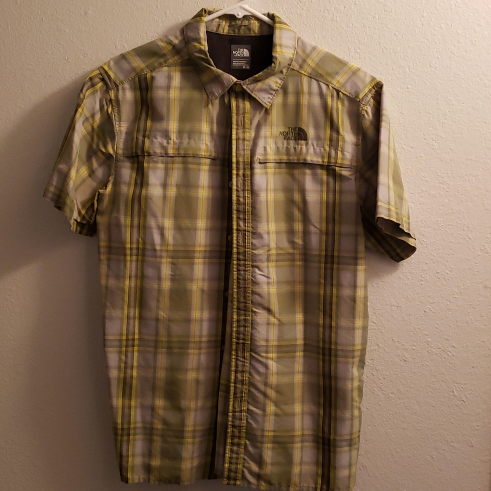 TNF Men's SS Techincal Shirt, Zip pockets